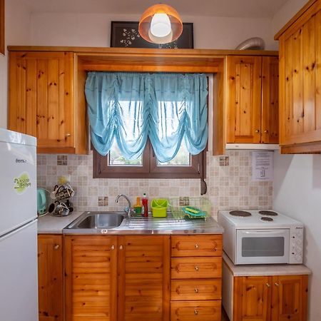 Megris Country Houses Vingláfia エクステリア 写真